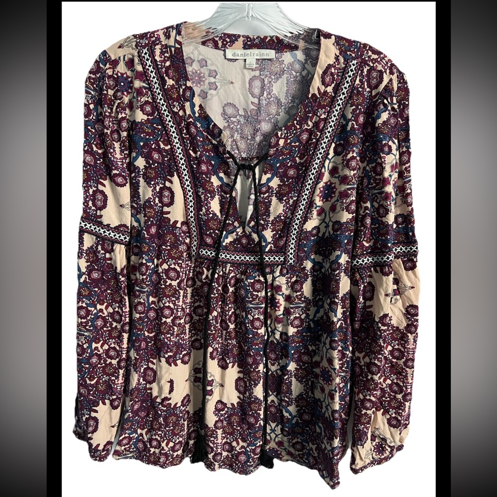 Daniel Rainn Blouse Women’s Size Large Tasseled Lightweight